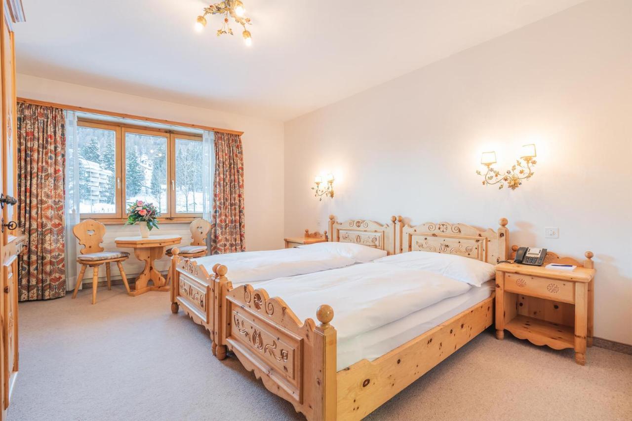 Hotel Corvatsch - Web Check-In เซนต์โมริตส์ ภายนอก รูปภาพ