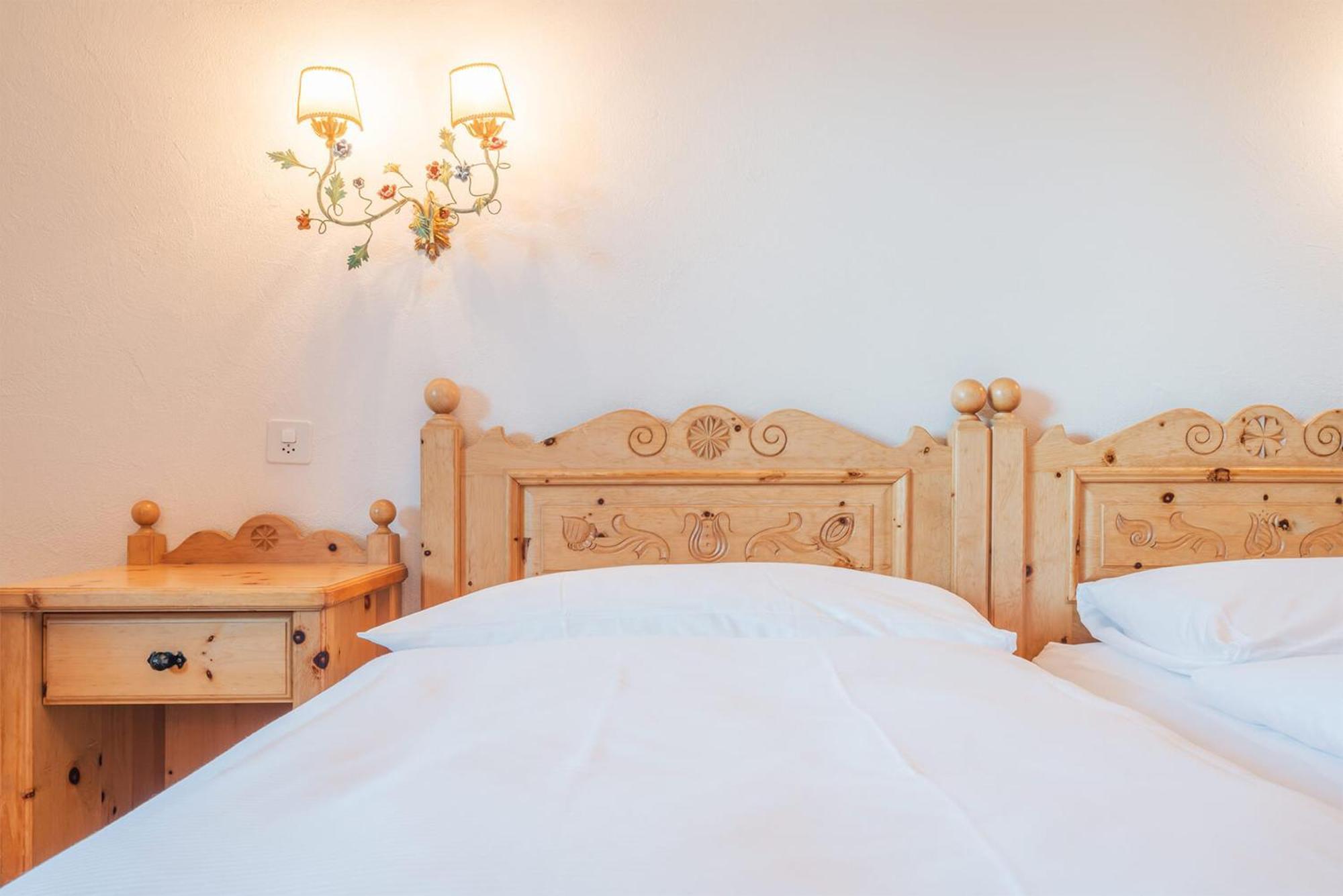 Hotel Corvatsch - Web Check-In เซนต์โมริตส์ ภายนอก รูปภาพ